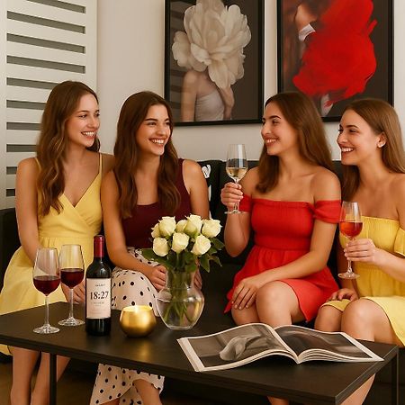 Maria - Modern Apartment With Parking And Workspace บูคาเรสต์ ภายนอก รูปภาพ