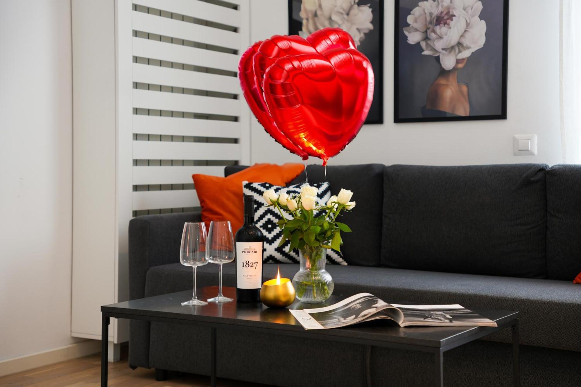 Maria - Modern Apartment With Parking And Workspace บูคาเรสต์ ภายนอก รูปภาพ