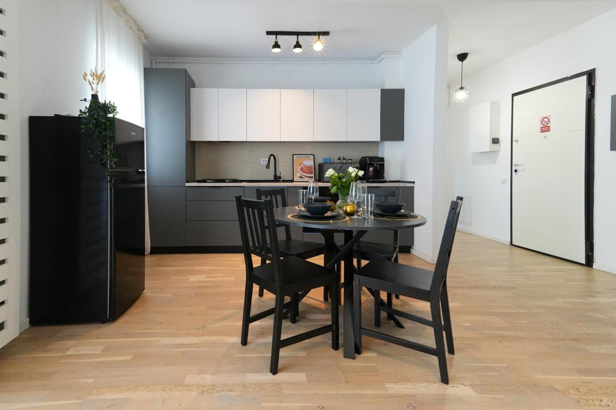 Maria - Modern Apartment With Parking And Workspace บูคาเรสต์ ภายนอก รูปภาพ