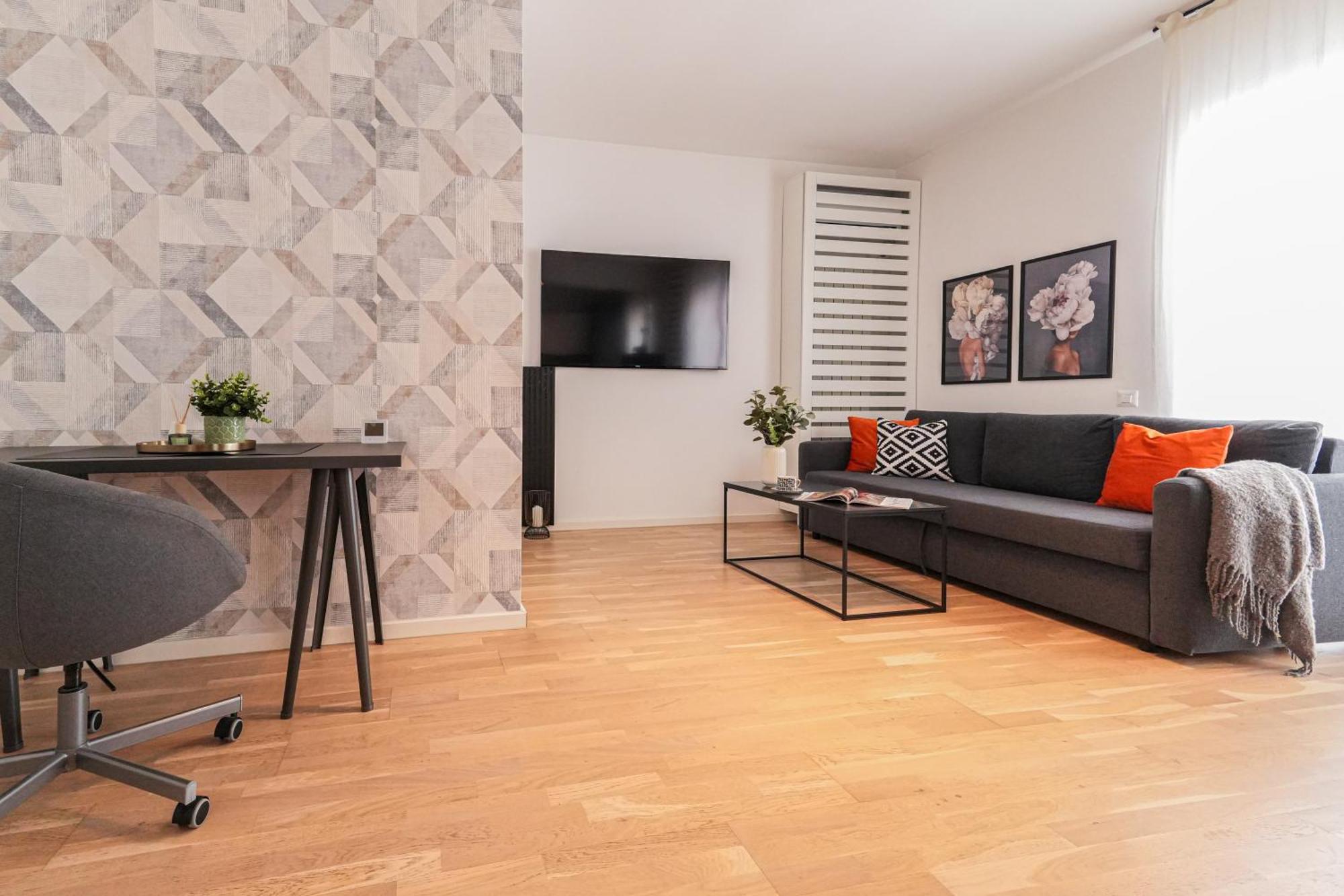 Maria - Modern Apartment With Parking And Workspace บูคาเรสต์ ภายนอก รูปภาพ