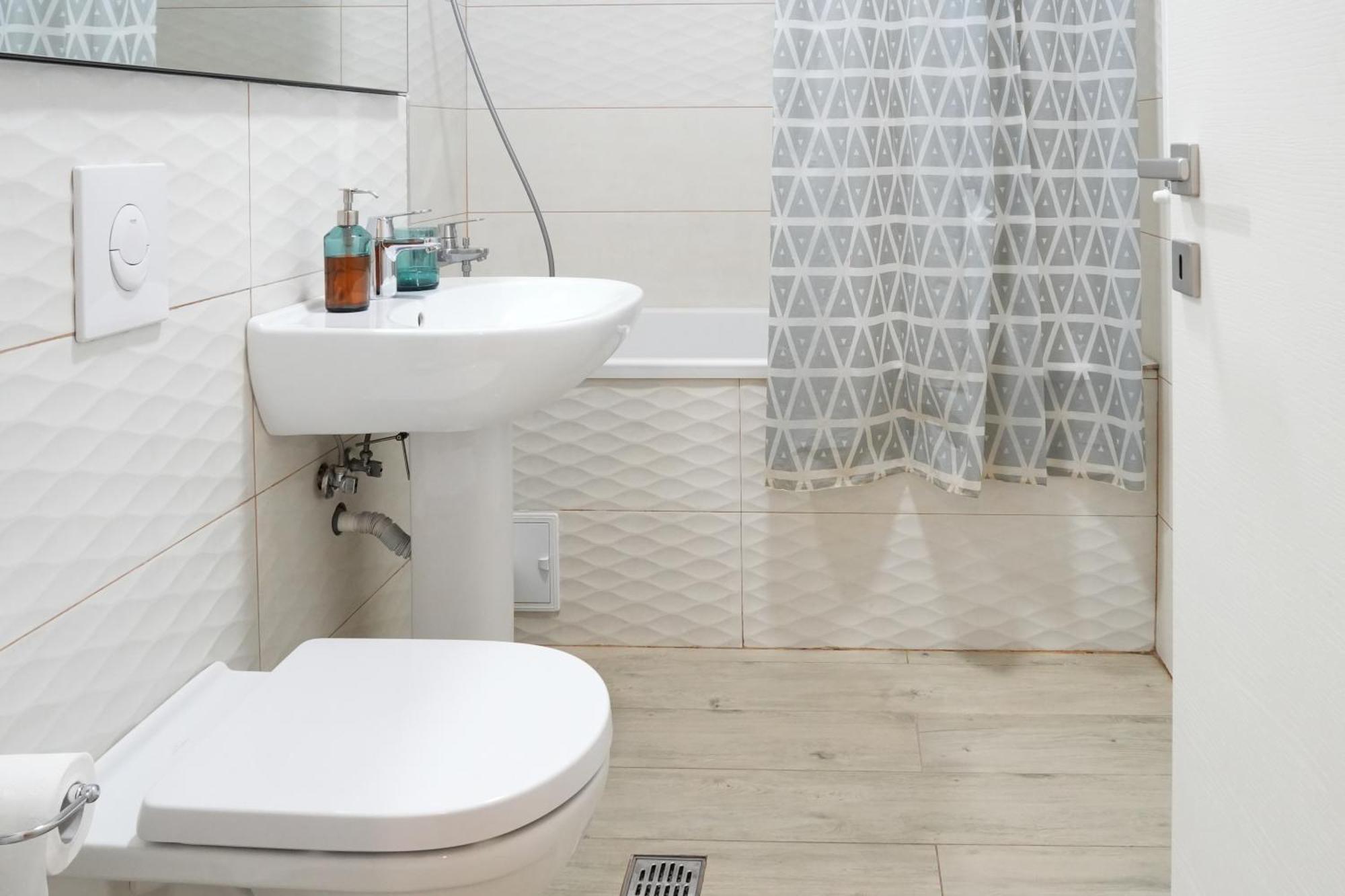Maria - Modern Apartment With Parking And Workspace บูคาเรสต์ ภายนอก รูปภาพ
