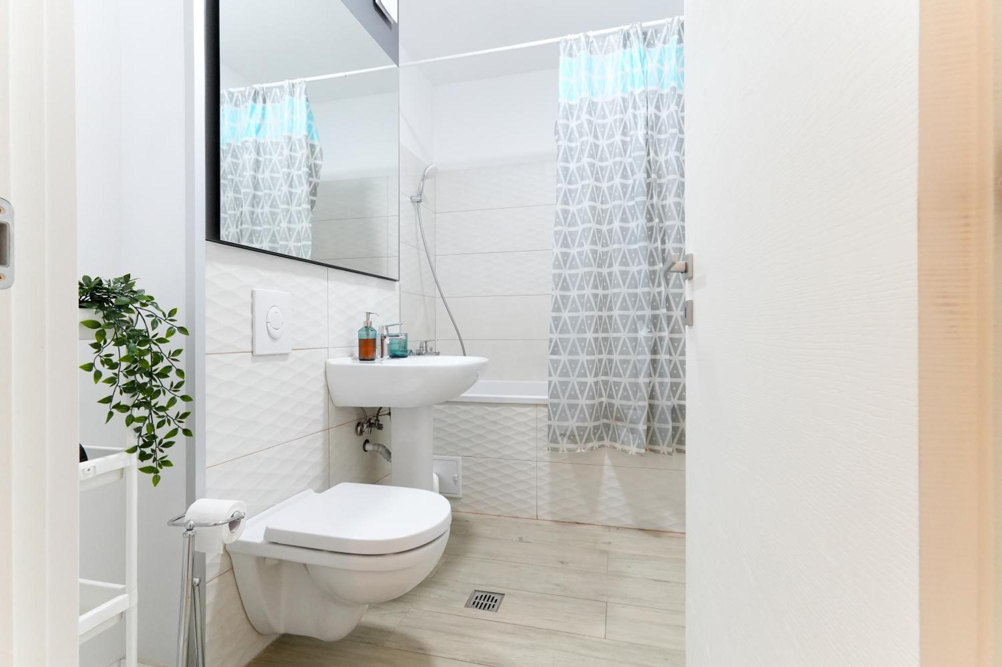 Maria - Modern Apartment With Parking And Workspace บูคาเรสต์ ภายนอก รูปภาพ